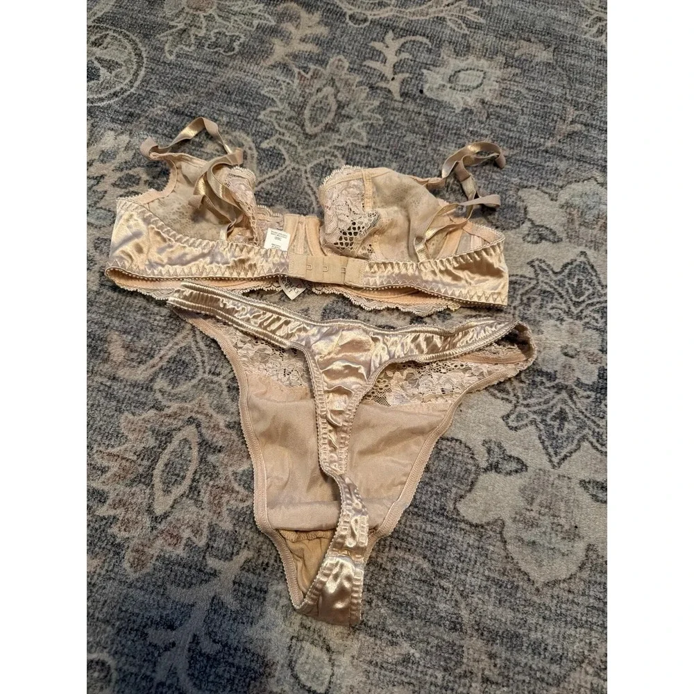 Vintage Victorias Secret Satin Lace Champagne Gold Lingerie Bra Panty Set 1998